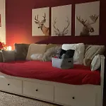 Little Canadian Lodge, Limone